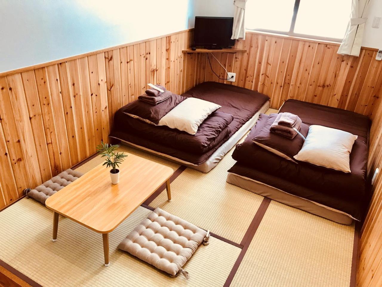 Hostel Mosura No Tamago Мотобу Екстер'єр фото